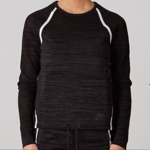 Nike Tech Knit Crew Sweater 728669-010 Preowned great condition casual active M